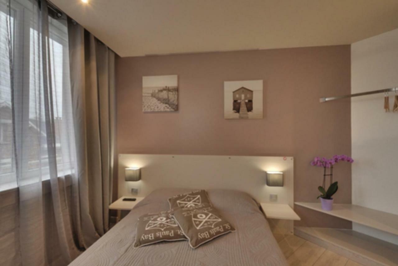 La Caroline Hotel Corbie Exterior photo